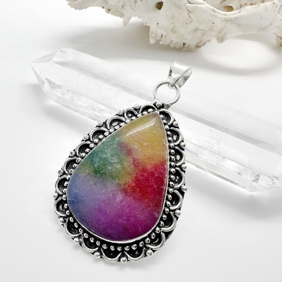ARTISAN Sterling Silver Plated Rainbow Druzy Pendant Necklace - Picture 1 of 1